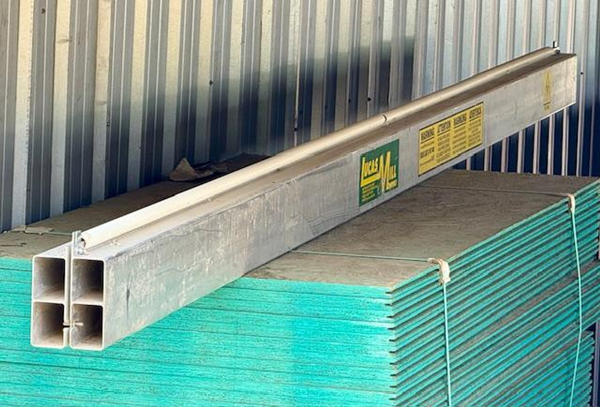 Used New Lucas Circular Swing-Blade Mill