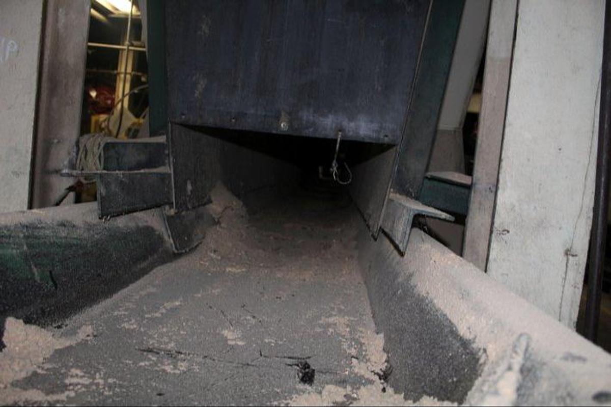 Used Vibrating Conveyor