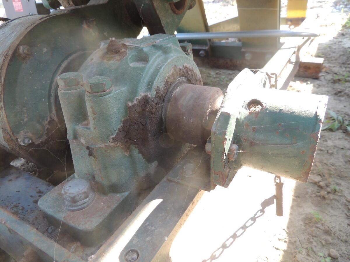 Used Vibrating conveyor