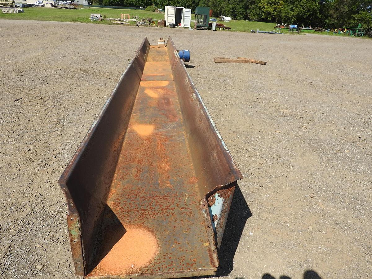 Used Vibrating Conveyor