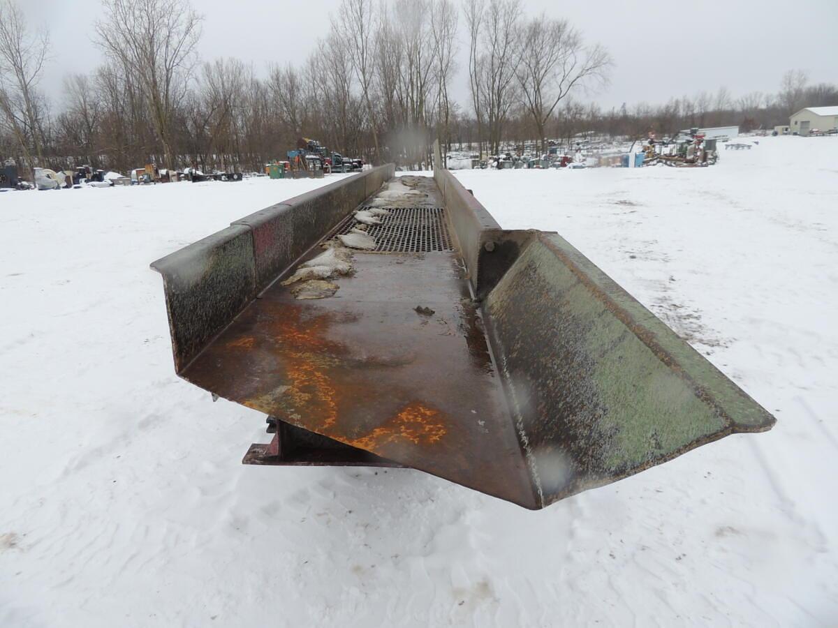 Used Vibrating conveyor