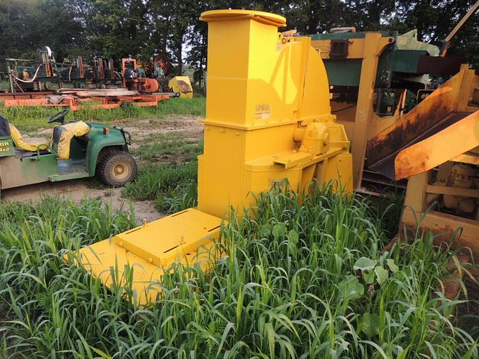 Used Fulghum chipper