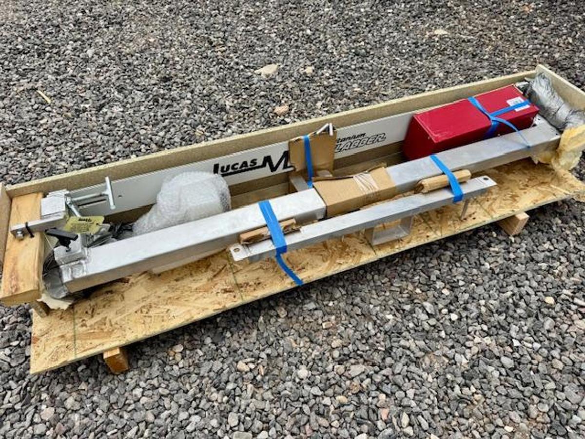 Used New Lucas Circular Swing-Blade Mill