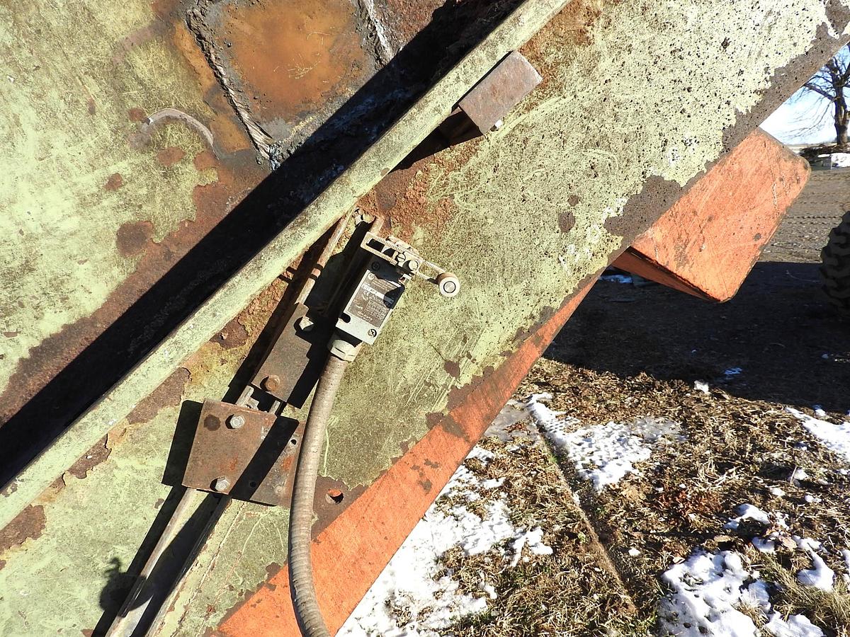 Used Step Feeder