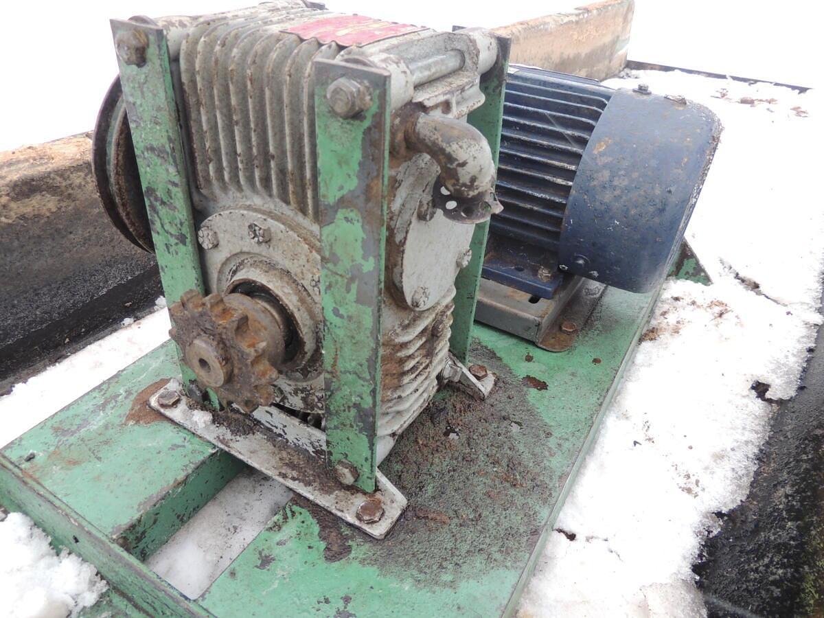 Used Vibrating conveyor