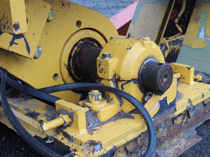 Used Vibrating Conveyor