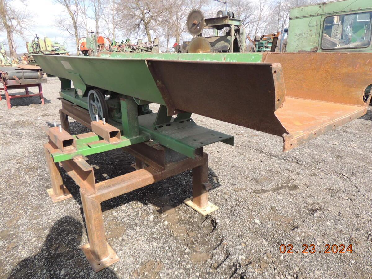 Used Vibrating conveyor