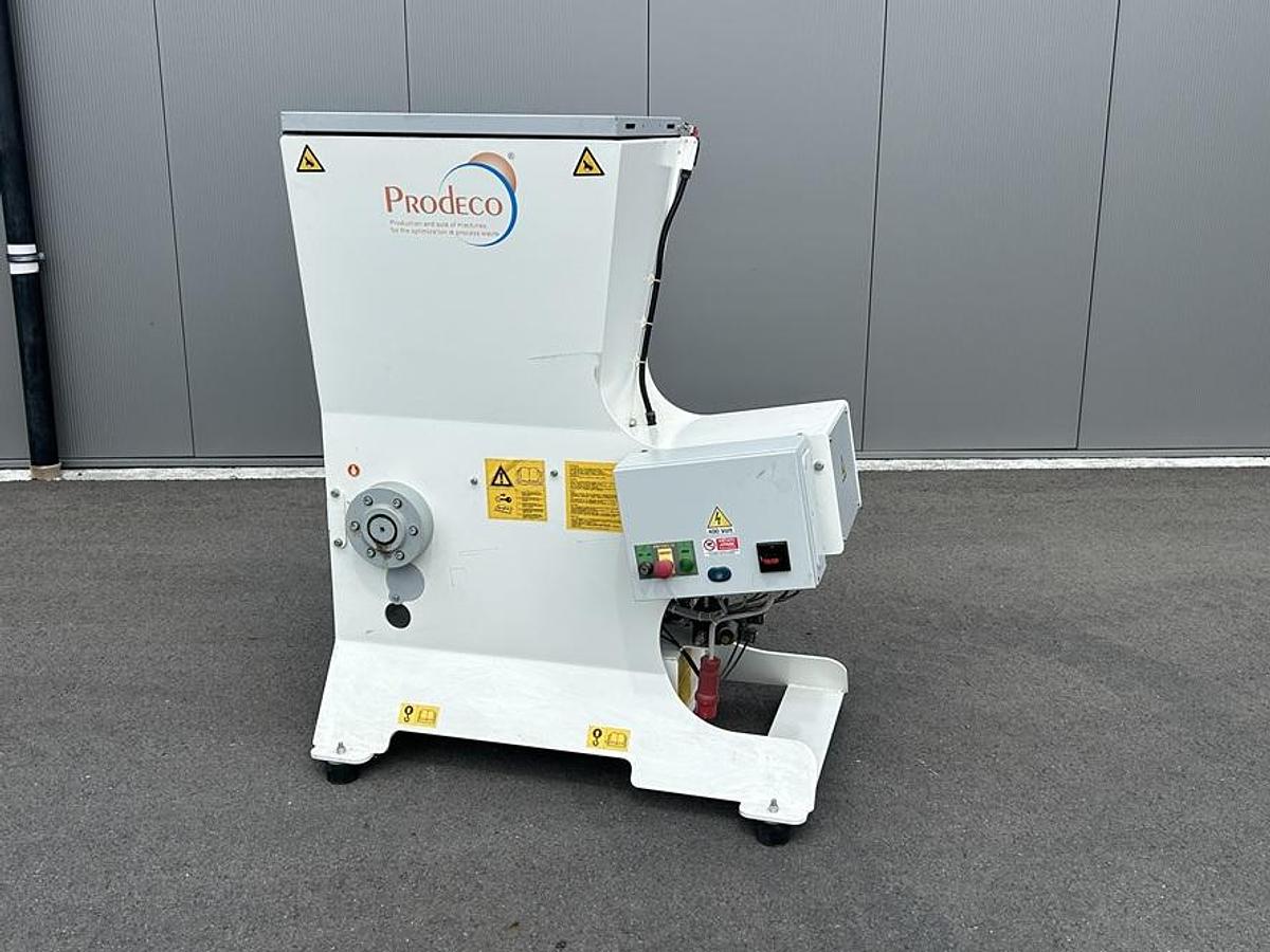 Used Broyeur à déchets PRODECO M-0