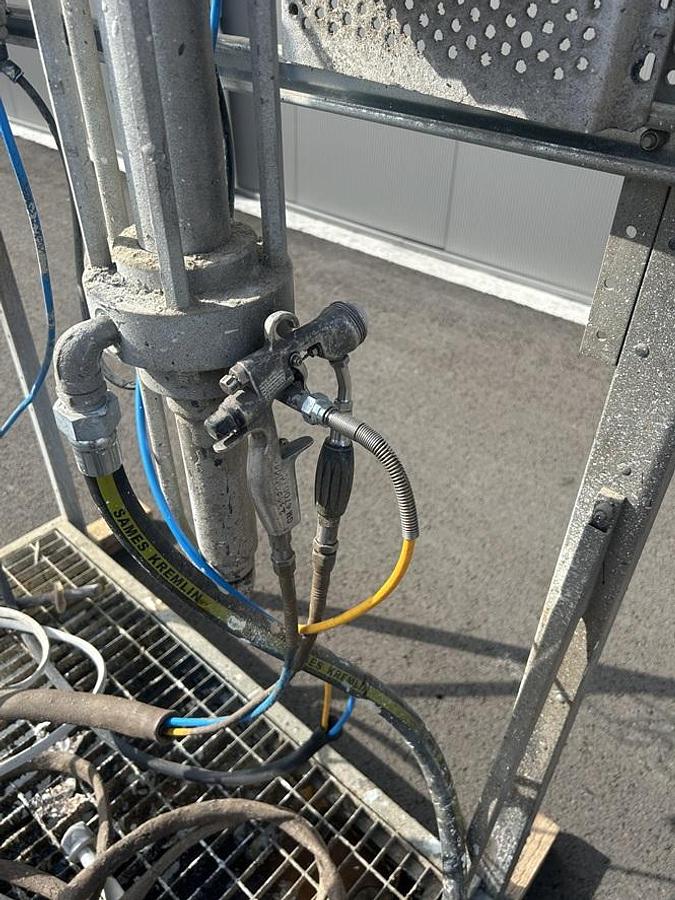 Used Pompe à peinture KREMLIN 4025