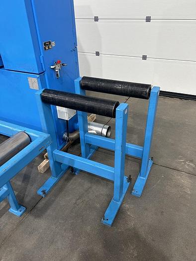 Utilisé Scie à ruban avec entraineur dédoubleur Stenner