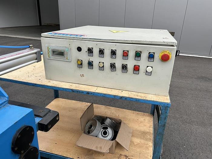 Used Moulurière Leadermac Speedmac 826 + Empileur Sheitek