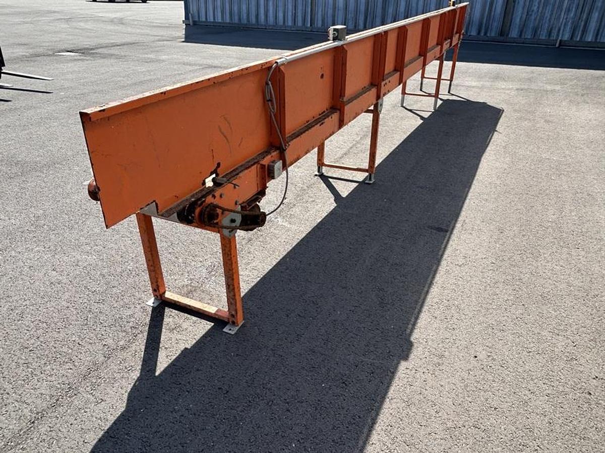 Used Convoyeur à tapis 700cm