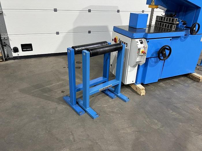 Utilisé Scie à ruban avec entraineur dédoubleur Stenner