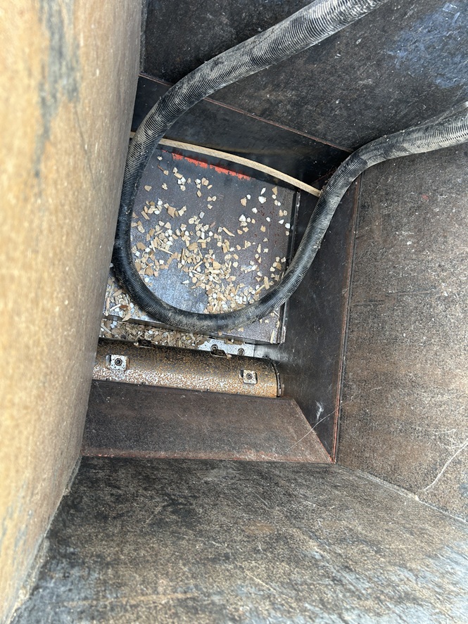 Used Broyeur lent à déchets WEISS CR25-225