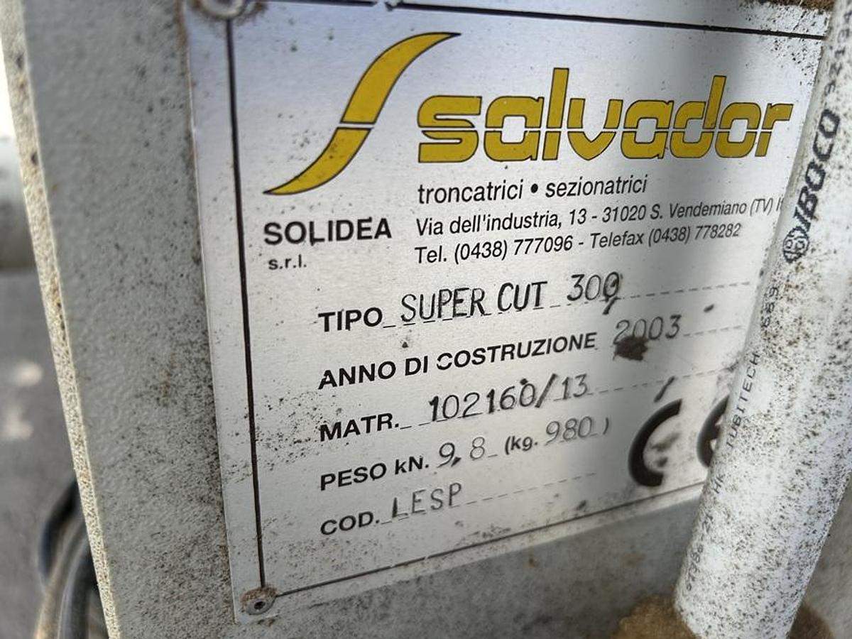 Used Tronçonneuse rapide SALVADOR SUPERCUT 300 avec 8 éjecteurs