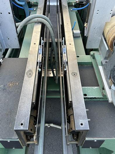 Used Tenonneuse double tenons ronds HELMA