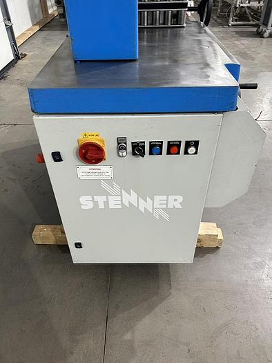 Utilisé Scie à ruban avec entraineur dédoubleur Stenner