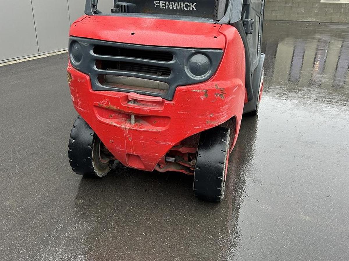 Used Chariot élévateur LINDE FENWICK HD30