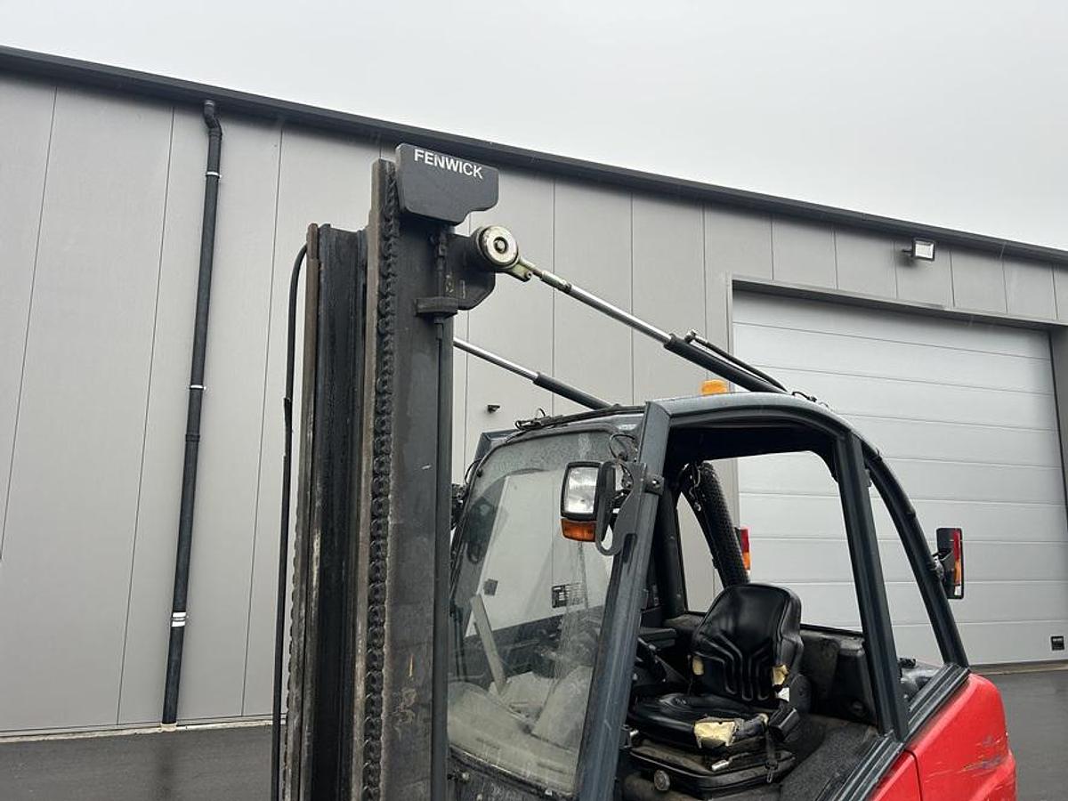 Used Chariot élévateur LINDE FENWICK HD30