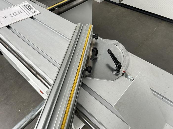 D'occasion Scie à format SOCOMEC