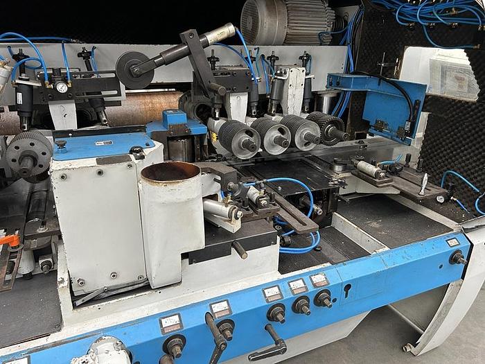 D'occasion Moulurière Leadermac Speedmac 826 + empilleur Sheitek