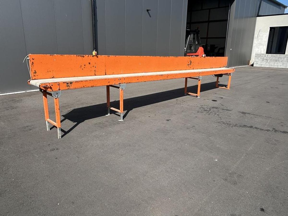 Used Convoyeur à tapis 700cm