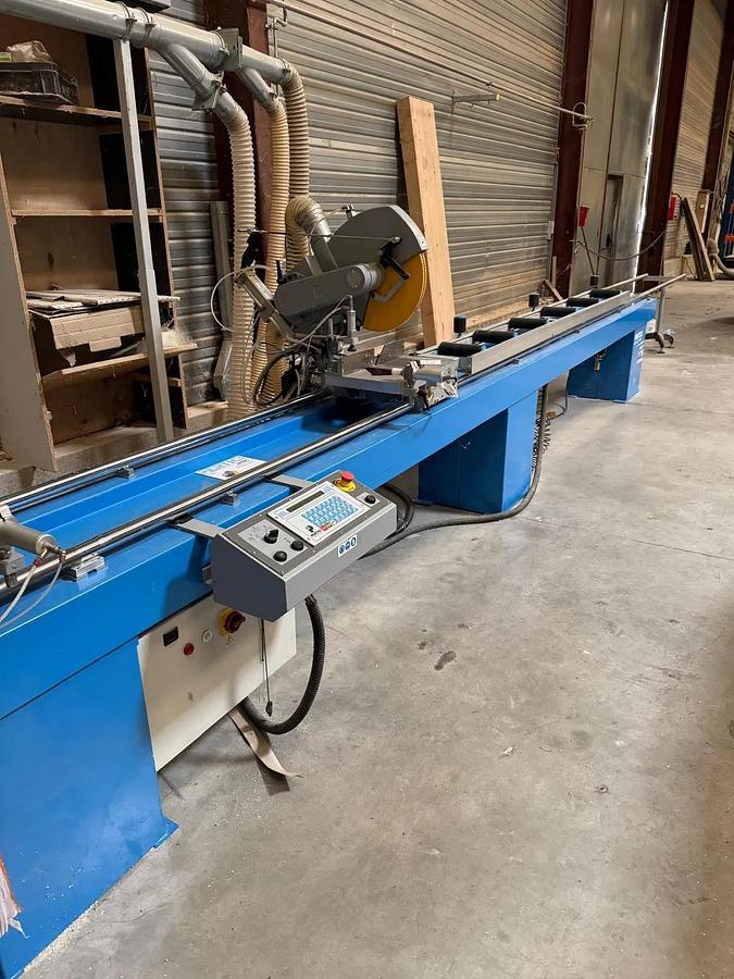 Used Scie double commande numérique PERTICI IP403