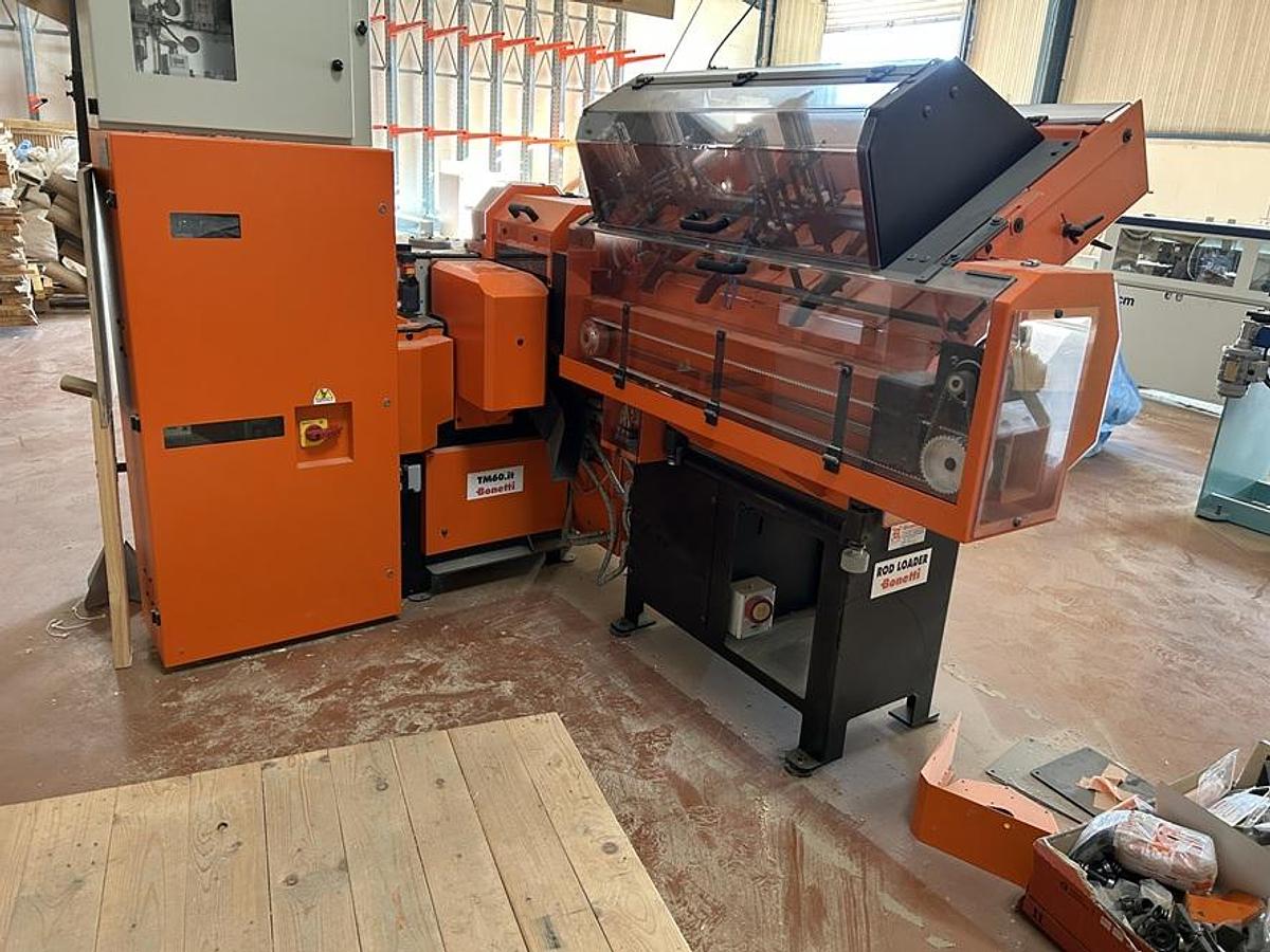 Used Centre d'usinage BONETTI  TM60  pour fabrication bouchons