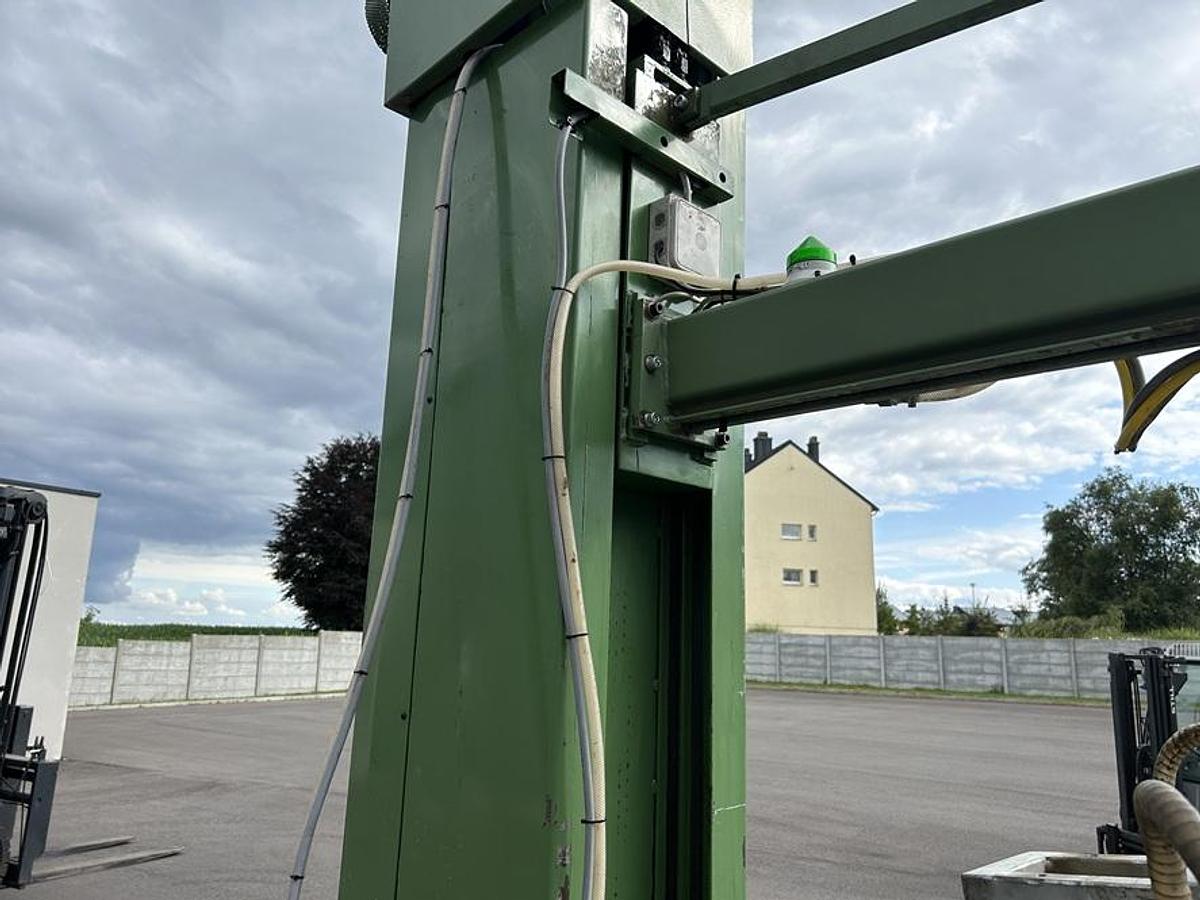 Used Potence avec ventouse de levage MAHROS pour panneaux