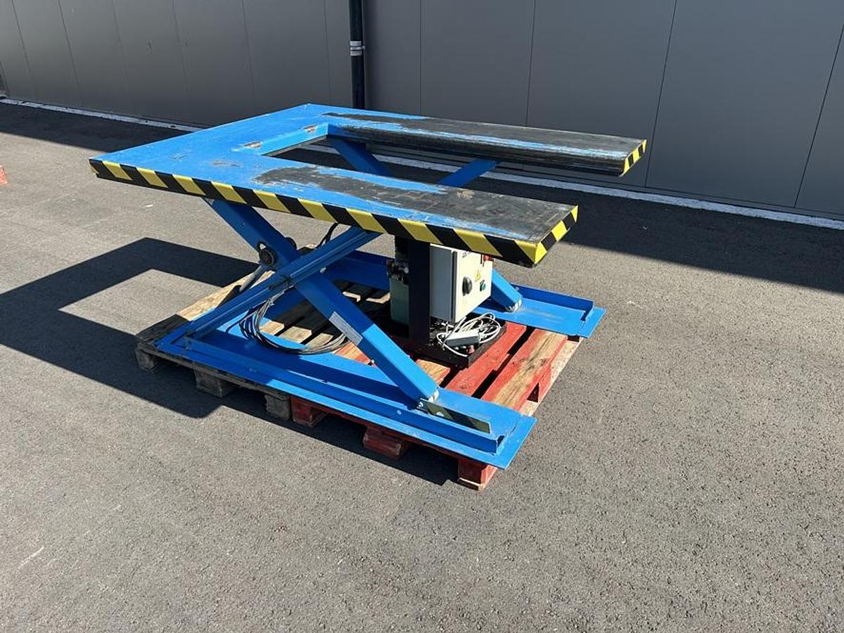 Used Table élévatrice INTERLIFT 1250kg