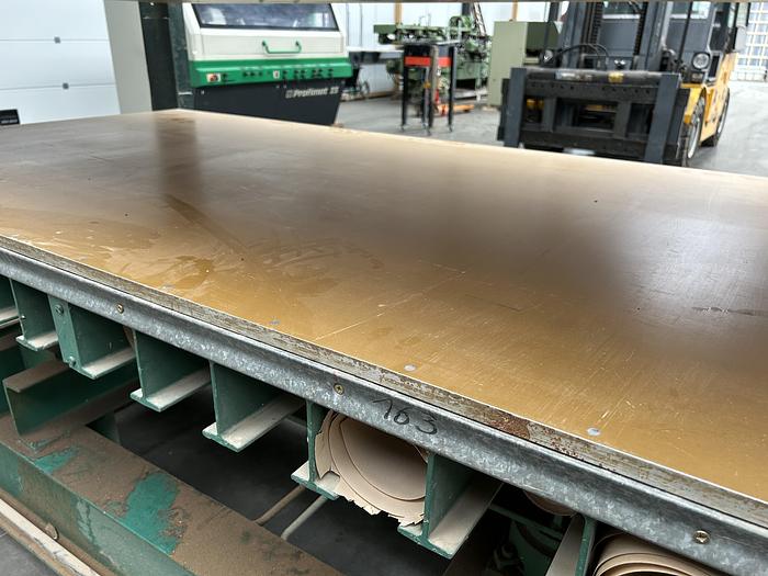 D'occasion Presse à plaquer JOSS