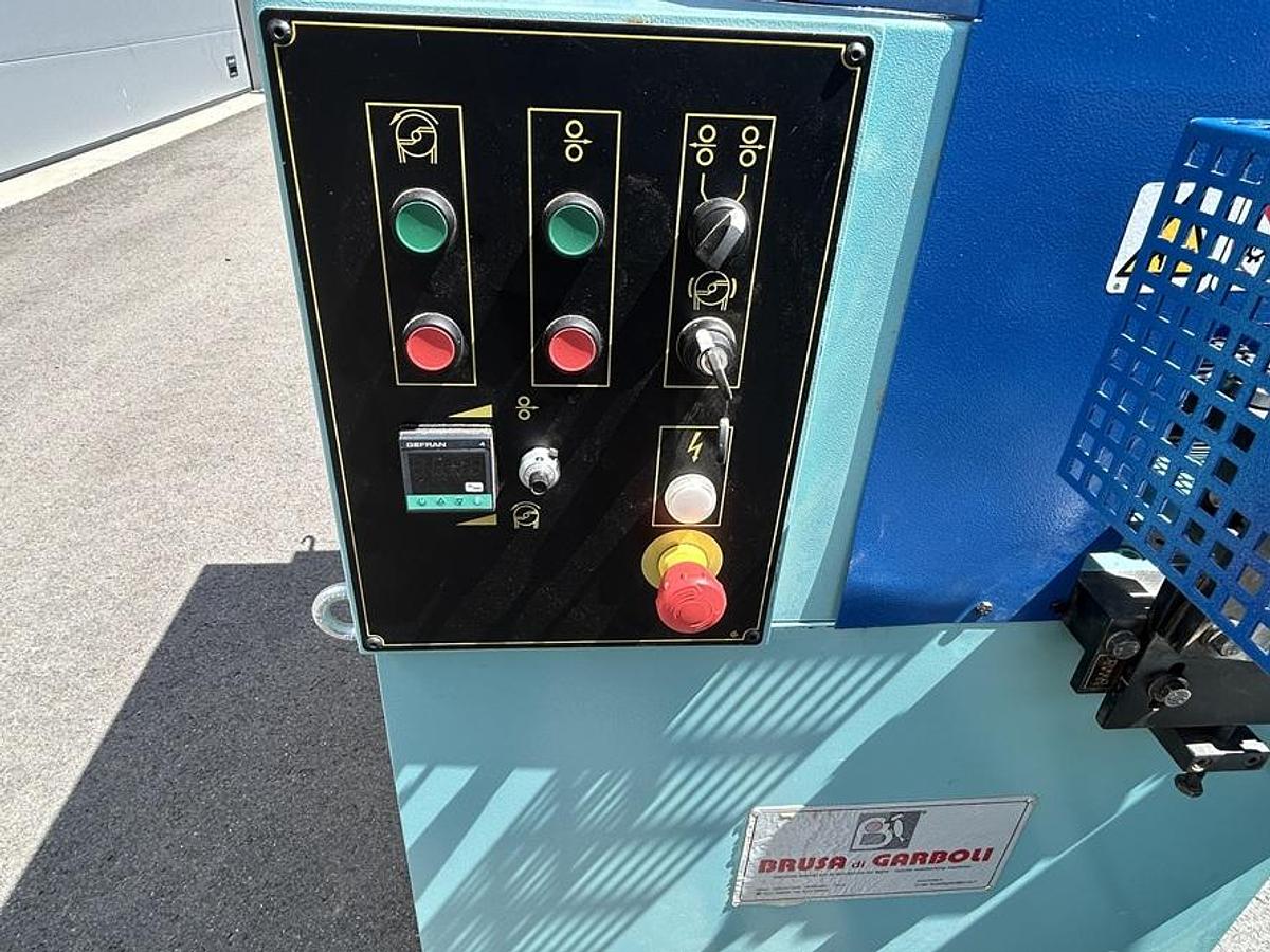 Used Arrondisseuse BRUSA GARBOLI TV65 + chargeur automatique CUV