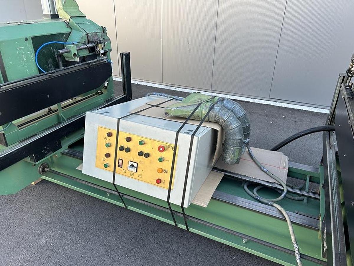 Used Tenonneuse double tenons ronds HELMA