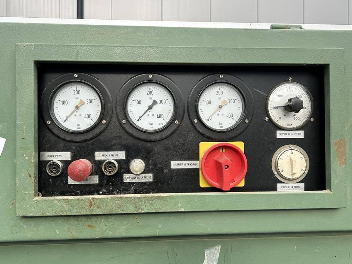 Used Presse à plaquer OTT 300/125