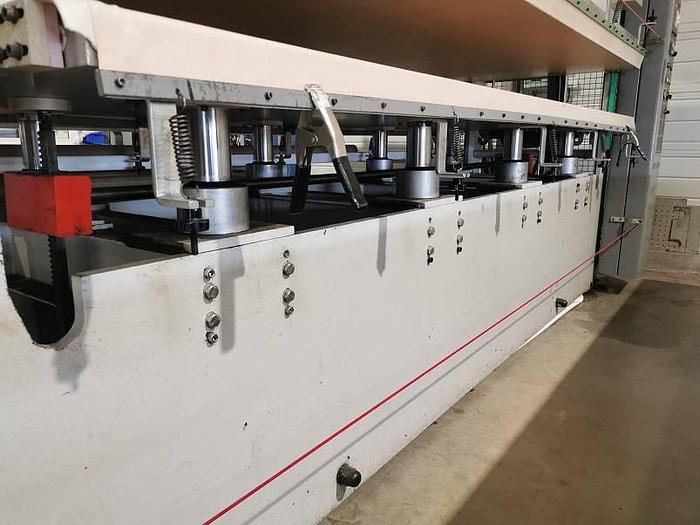 D'occasion Presse à plaquer