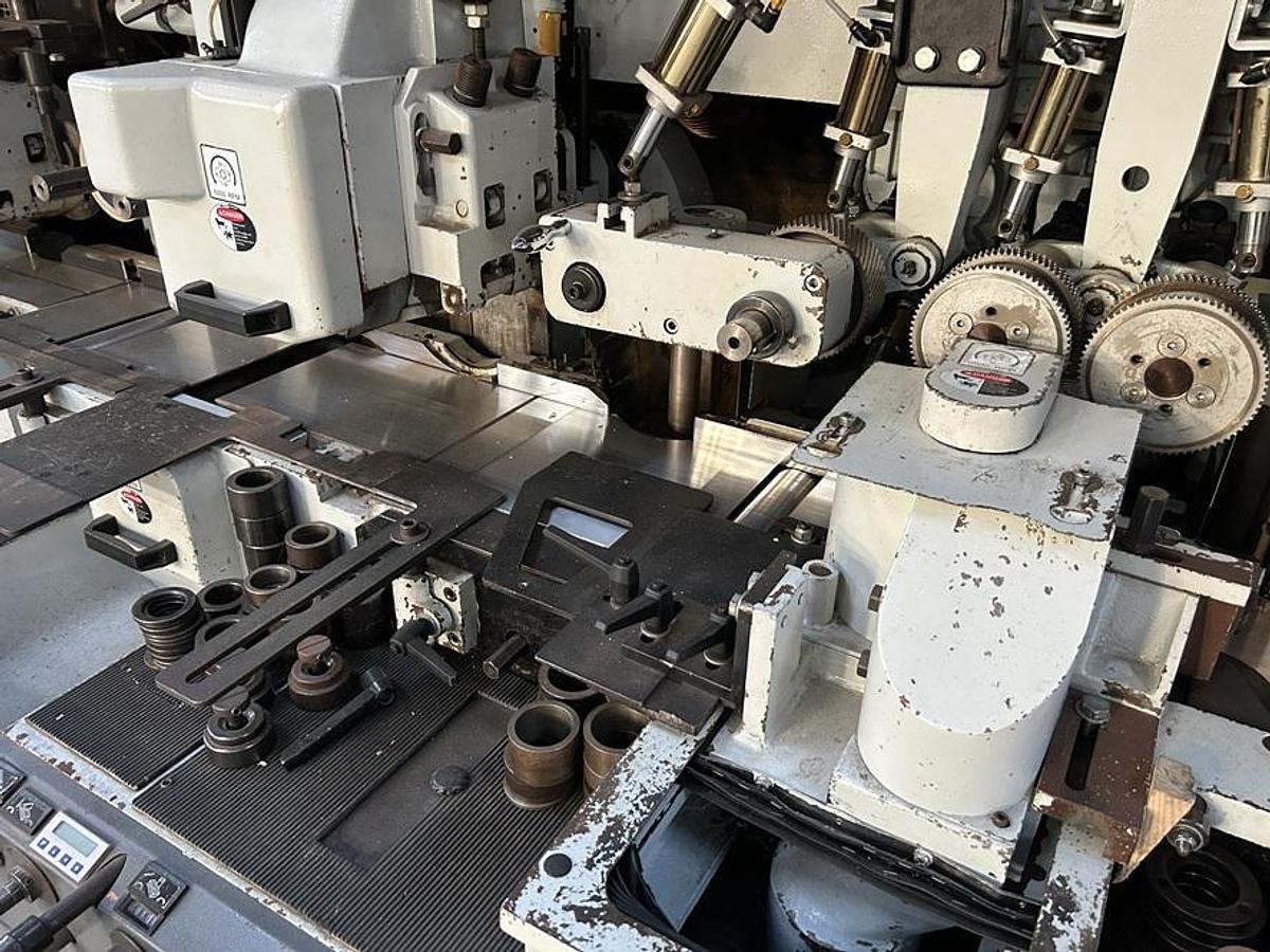 Used Moulurière KUPER SWT XL-6A+U