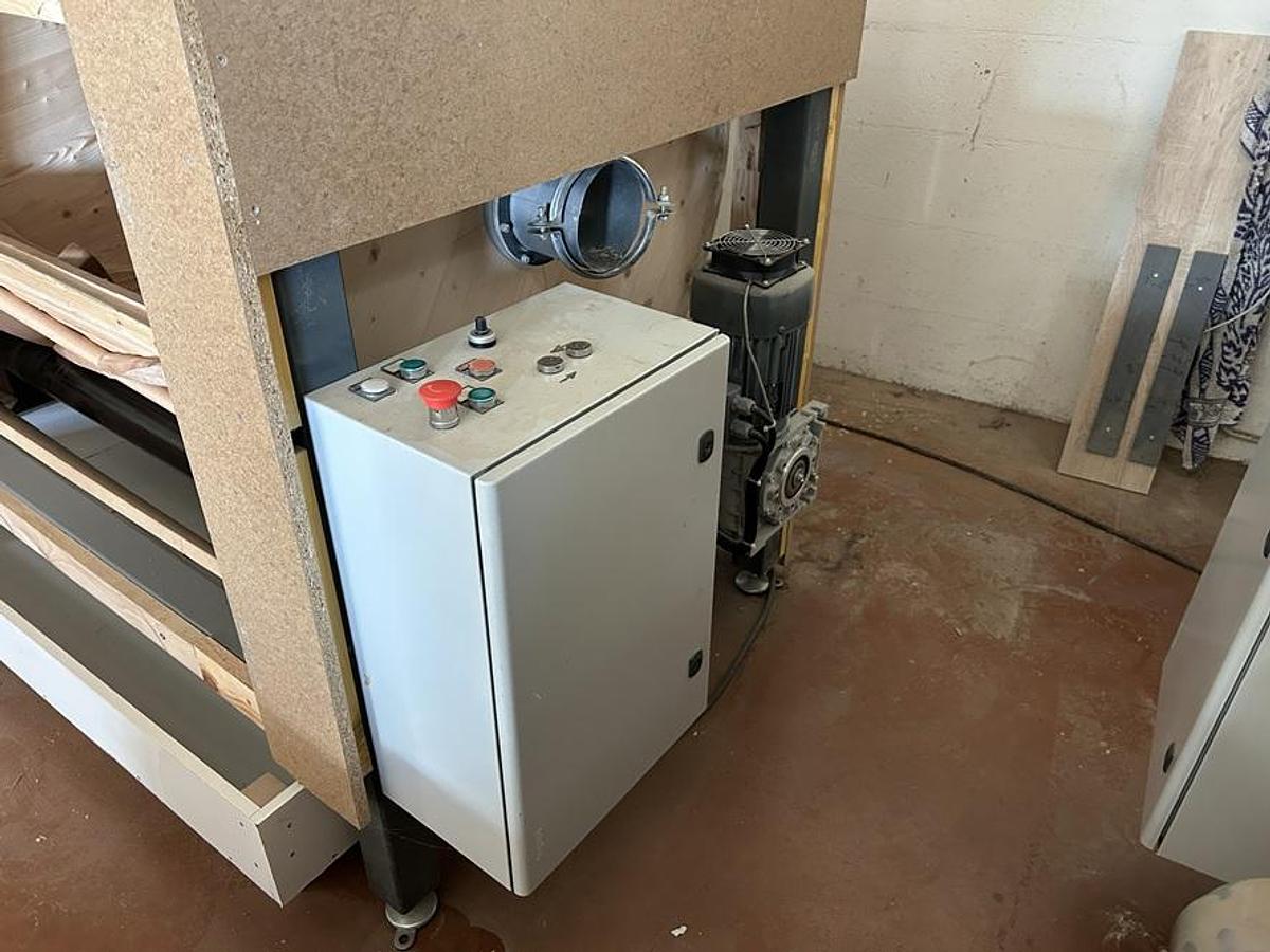 Used Brasseur-ponceuse pour pièces rondes