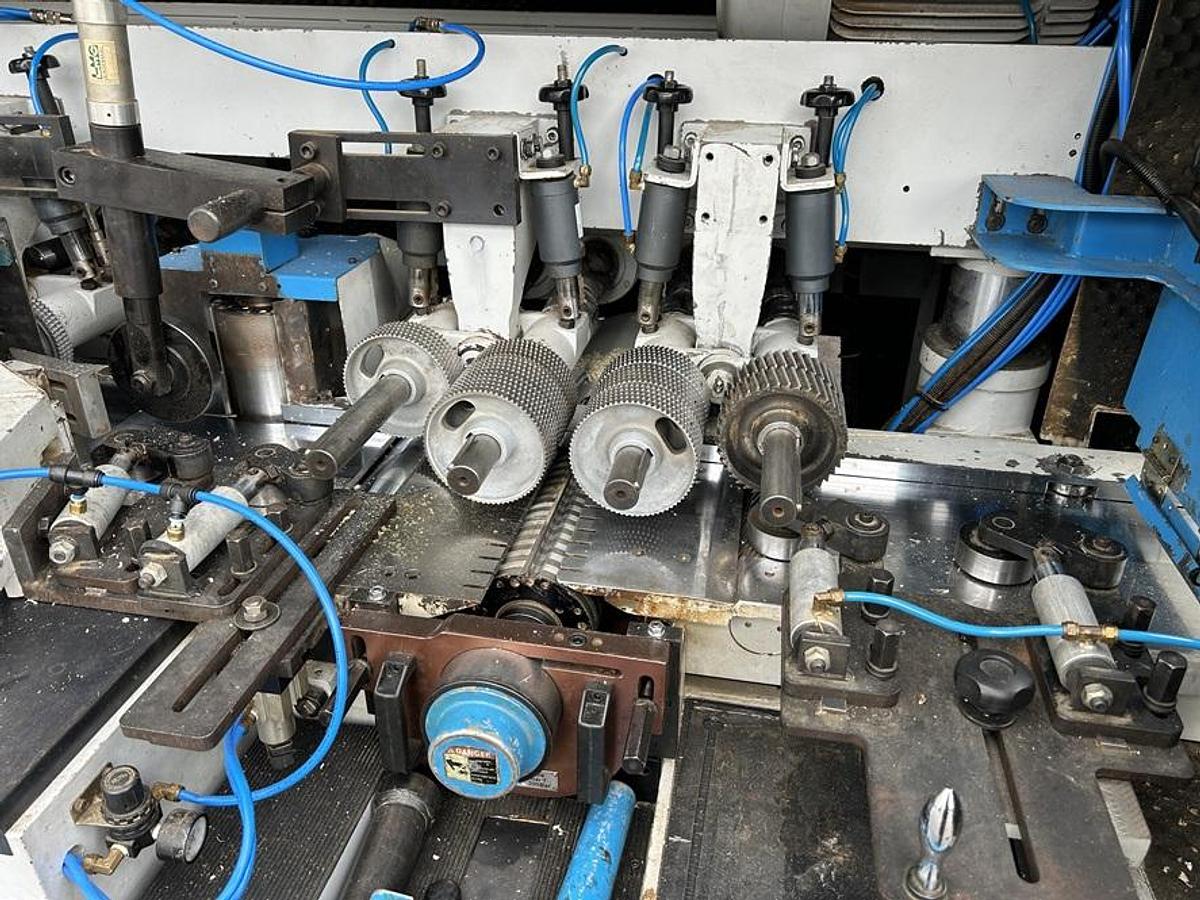 Used Moulurière Leadermac Speedmac 826 + Empileur Sheitek