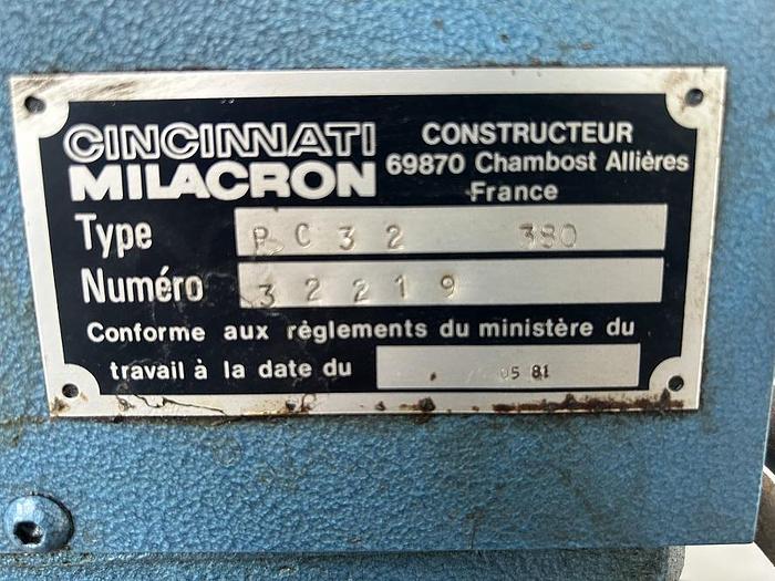 Utilisé Perceuse à colonne Cincinnati