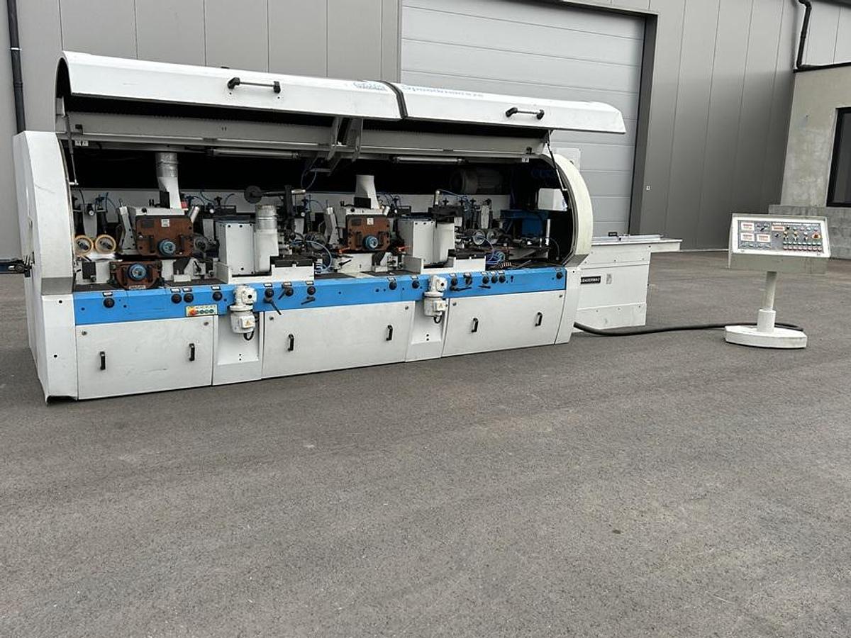 Used Moulurière Leadermac Speedmac 826 + Empileur Sheitek