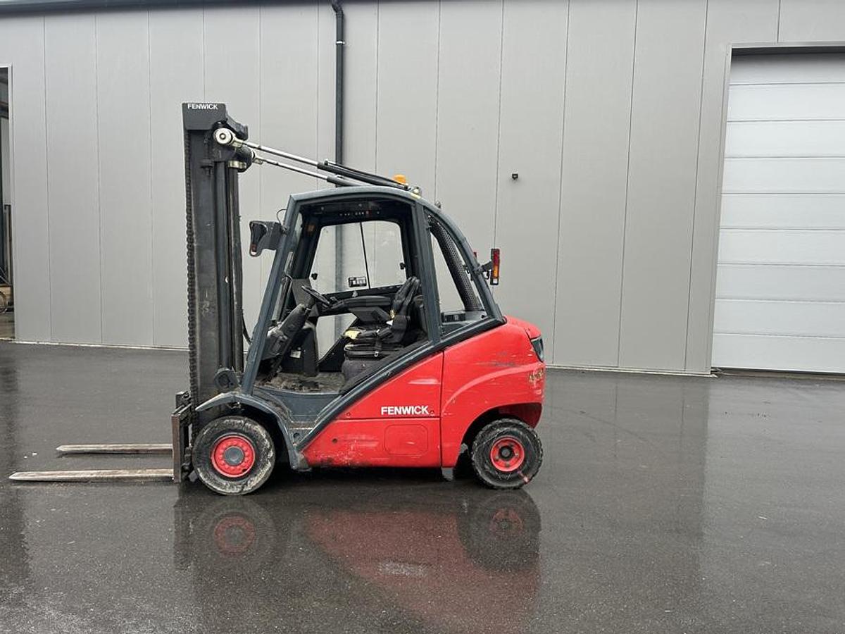 Used Chariot élévateur LINDE FENWICK HD30