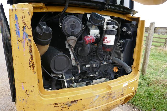 Used 2016 CAT 301.7D