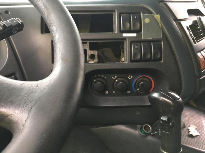 Used 2001 DAF 95 xf 380 euro 3 manual