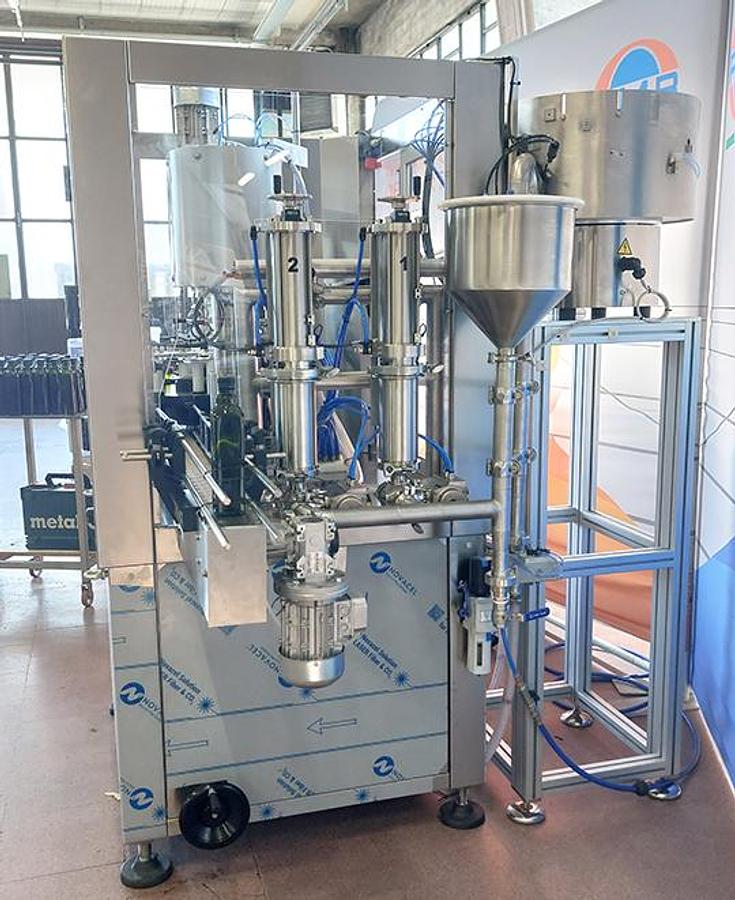 Monoblocco automatico di riempimento e tappatura per salse – MFC22 SD