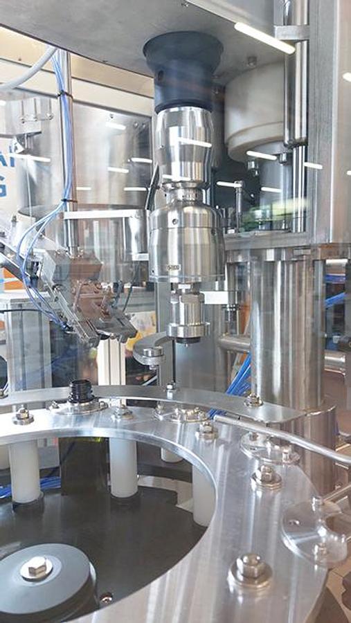 Monoblocco automatico di riempimento e tappatura per salse – MFC22 SD