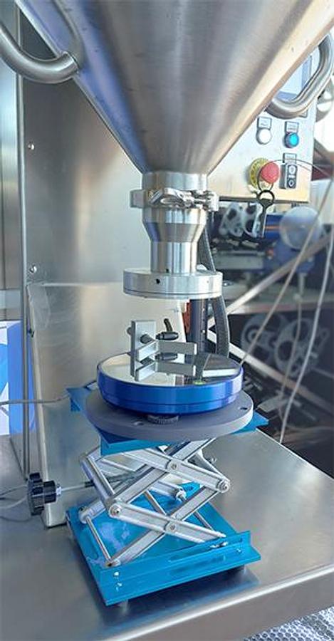 Dosatore semiautomatico a coclea per polveri alimentari – DBP22 POWDER