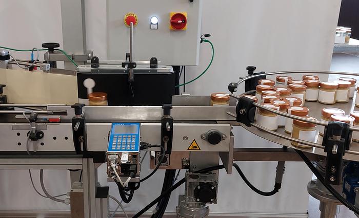 LINEA DI RIEMPIMEENTO TAPPATURA ED ETICHETTATURA PER CREME ALIMENTARI