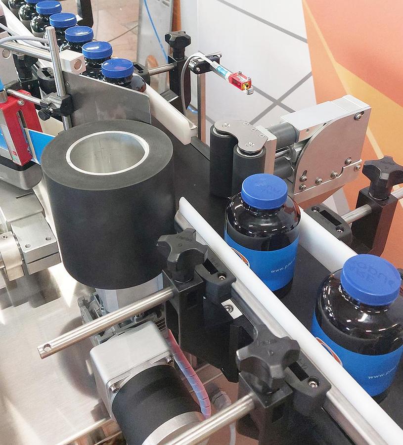 Etichettatrice automatica per prodotti cilindrici – M3005T PRO