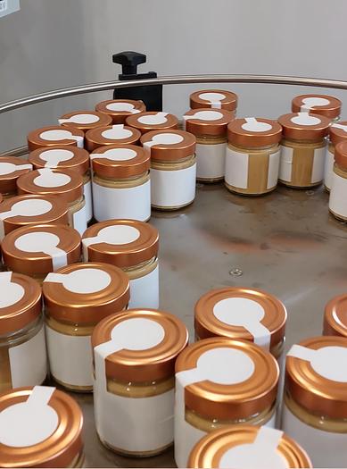 LINEA DI RIEMPIMEENTO TAPPATURA ED ETICHETTATURA PER CREME ALIMENTARI