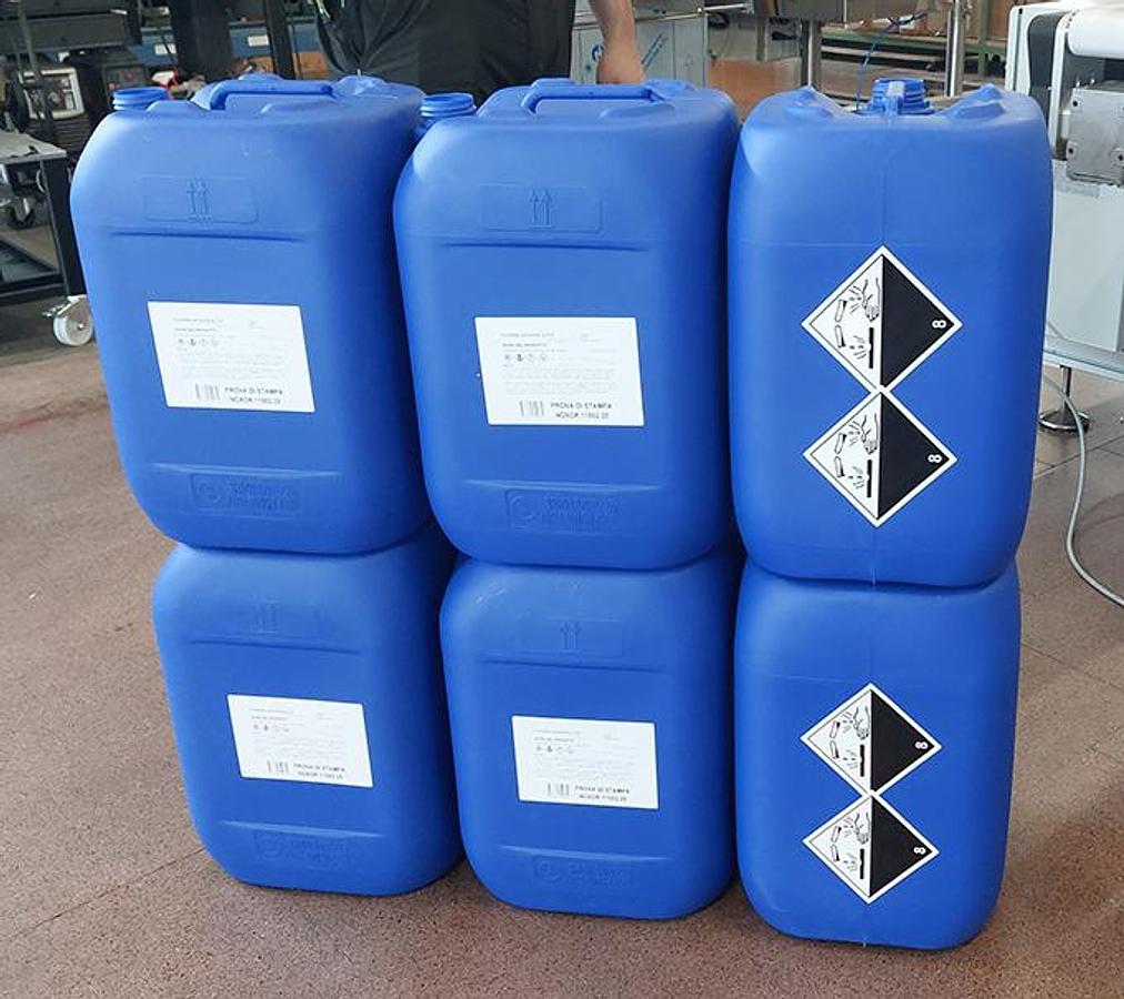 Etichettatrice automatica frontale e laterale per taniche – M3015FS